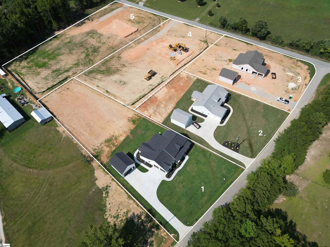 House in Gray Court, South Carolina, United States 2 - 18534000