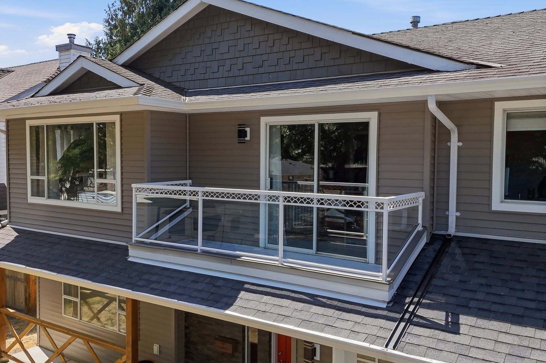House in Surrey, British Columbia, Canada 2 - 18649884