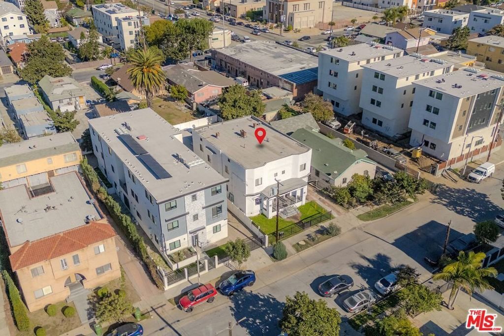 Los Angeles, California, United States 2 - 18649020