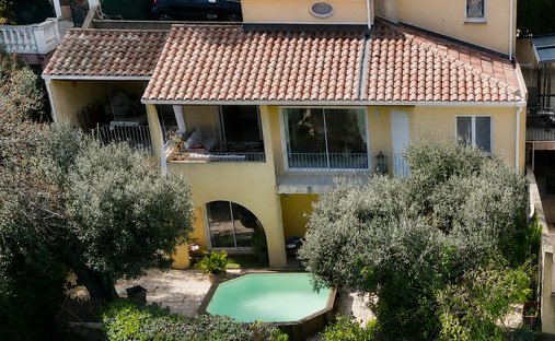 Maison à Solliès-Ville, Provence-Alpes-Côte d'Azur, France 1