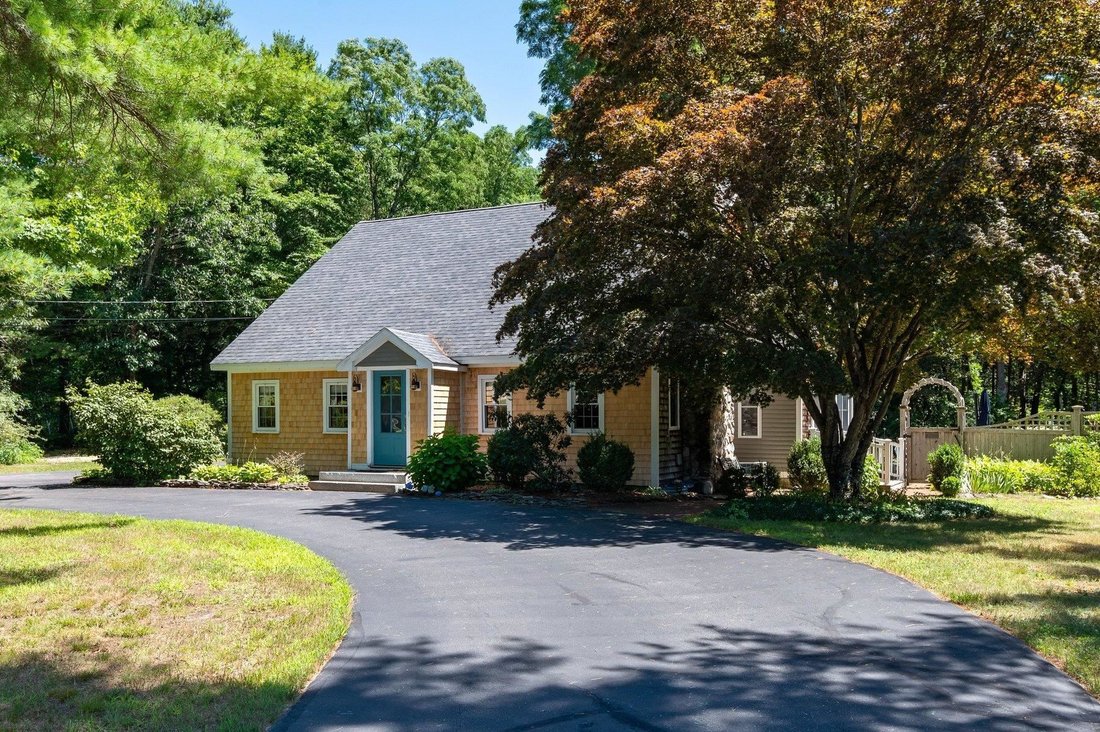 House in Lee, New Hampshire, United States 1 - 18649359