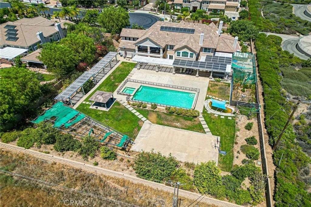 House in Corona, California, United States 4 - 18649582