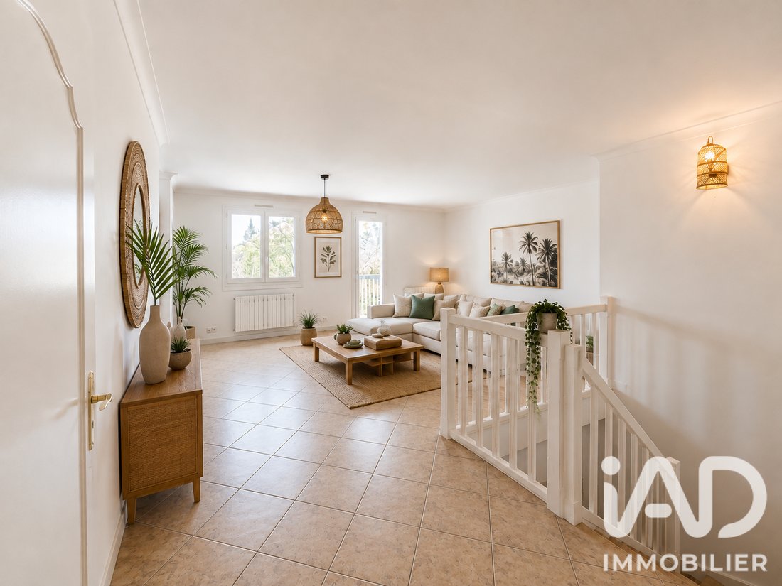 Apartment in Centre et Sud Est, Saint-Didier-au-Mont-d'Or, France 3 - 17692447