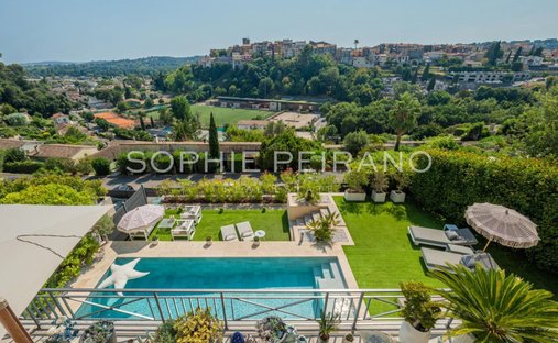 Villa in Bois Fleuri-Chevre d'Or-Saint Philippe, Biot, France 1