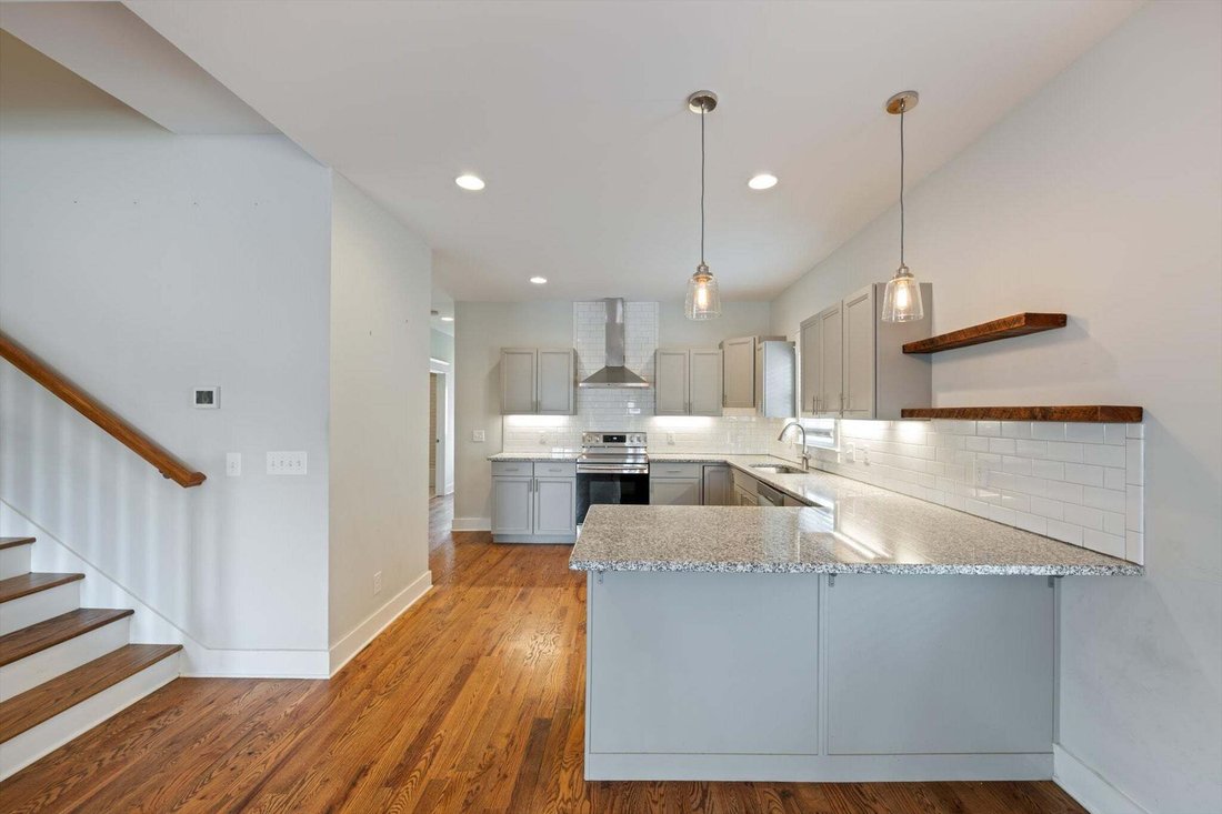 Co Op in Nashville, Tennessee, United States 5 - 18649175