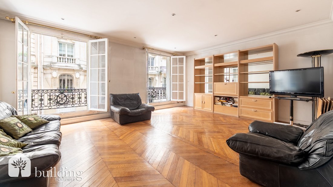 Apartment in La Fourche-Guy Môquet, Paris 17e Arrondissement, Paris 4 - 18649428