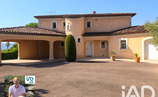 House in La Motte, Provence-Alpes-Côte d'Azur, France 1