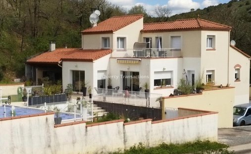 House in Charles de Gaulle, Cahors, France 1