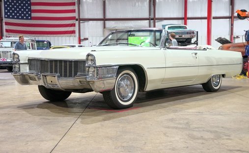 "A True Mid-'60s Luxury Icon" in Grand rapids, United States 1
