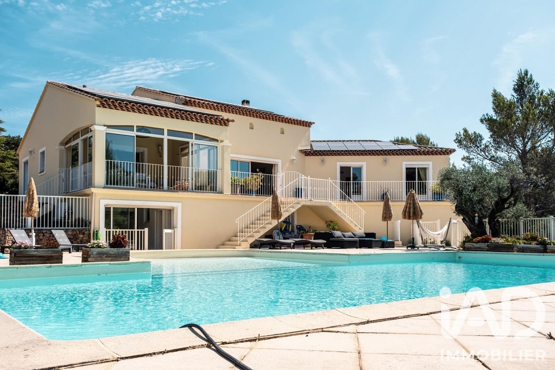 Haus in Cuers, Provence-Alpes-Côte d'Azur, Frankreich 1 - 18338944