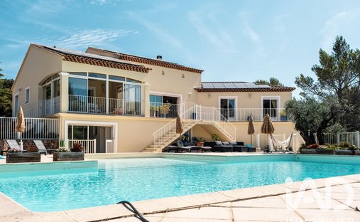 Casa en Cuers, Provenza-Alpes-Costa Azul, Francia 1