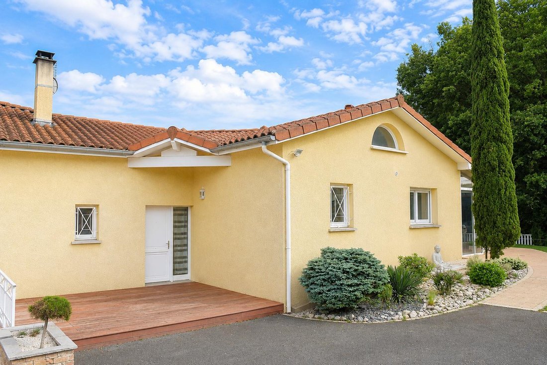 Villa in La Fouillouse, Auvergne-Rhône-Alpes, France 3 - 18119674