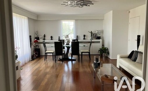 Apartment in Parc-La Boule- Champs Pierreux, Nanterre, France 1