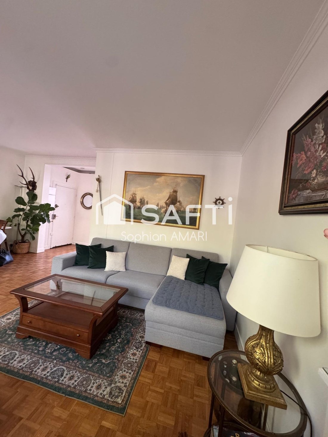 Apartment in Domaine National du Château, Versailles, France 3 - 18650381