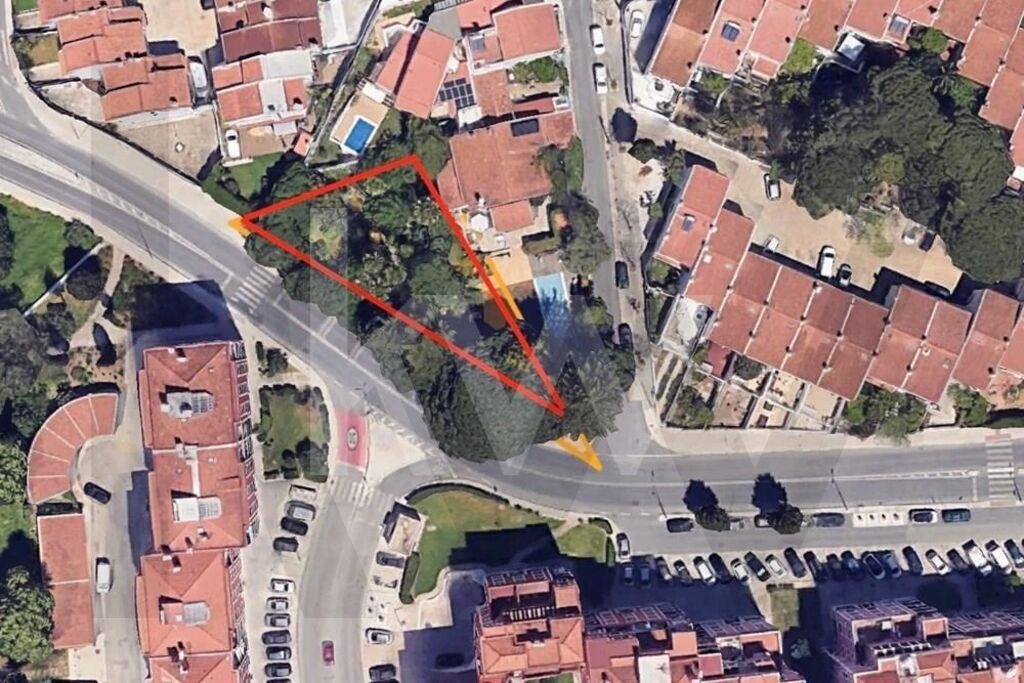 Land in Carcavelos e Parede, Lisbon, Portugal 1 - 18649400