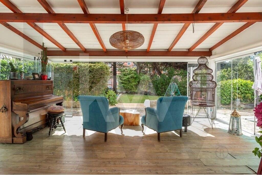 Townhouse in Carcavelos e Parede, Lisbon, Portugal 1 - 18648892