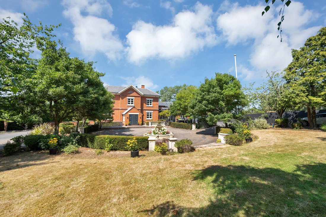 House in Ruddington, England 1 - 18496939