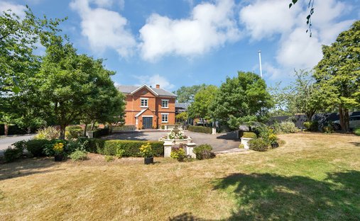 House in Ruddington, England 1