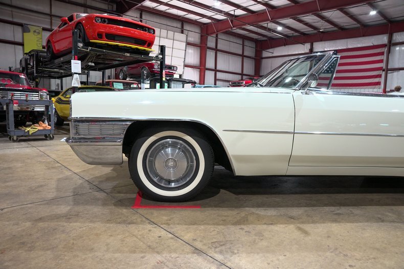 Cabriolet in Grand Rapids, United States 3 - 18649700