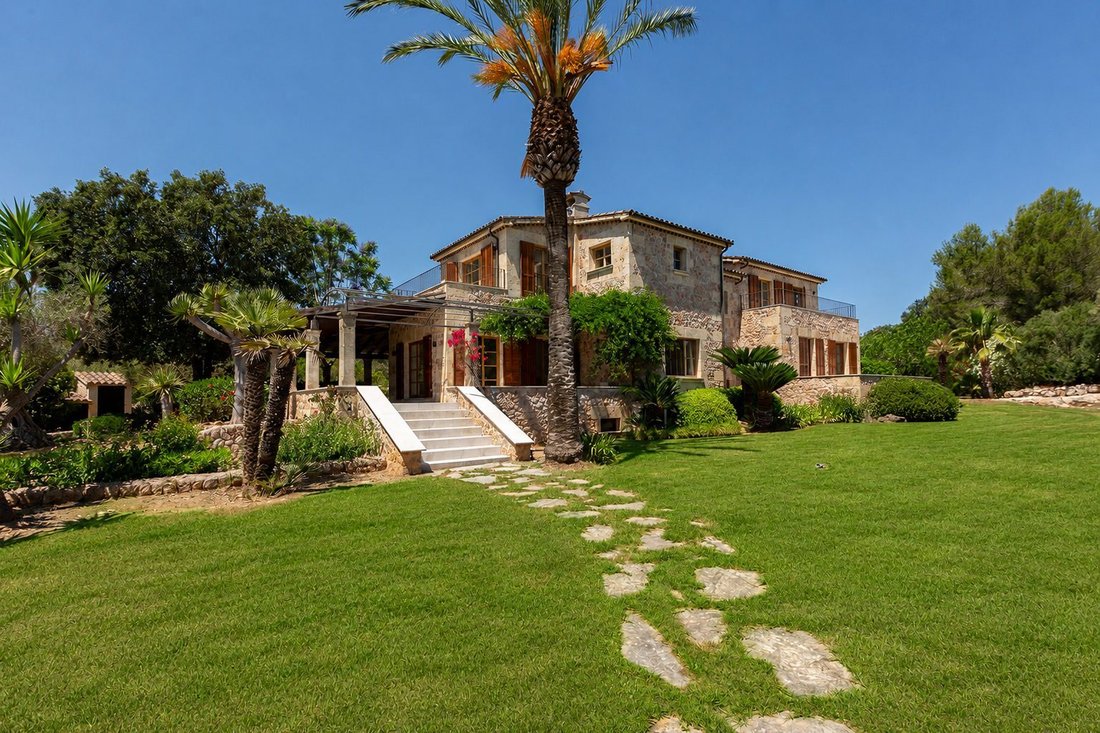 Finca in Pollenca, Balearic Islands, Spain 5 - 18649036