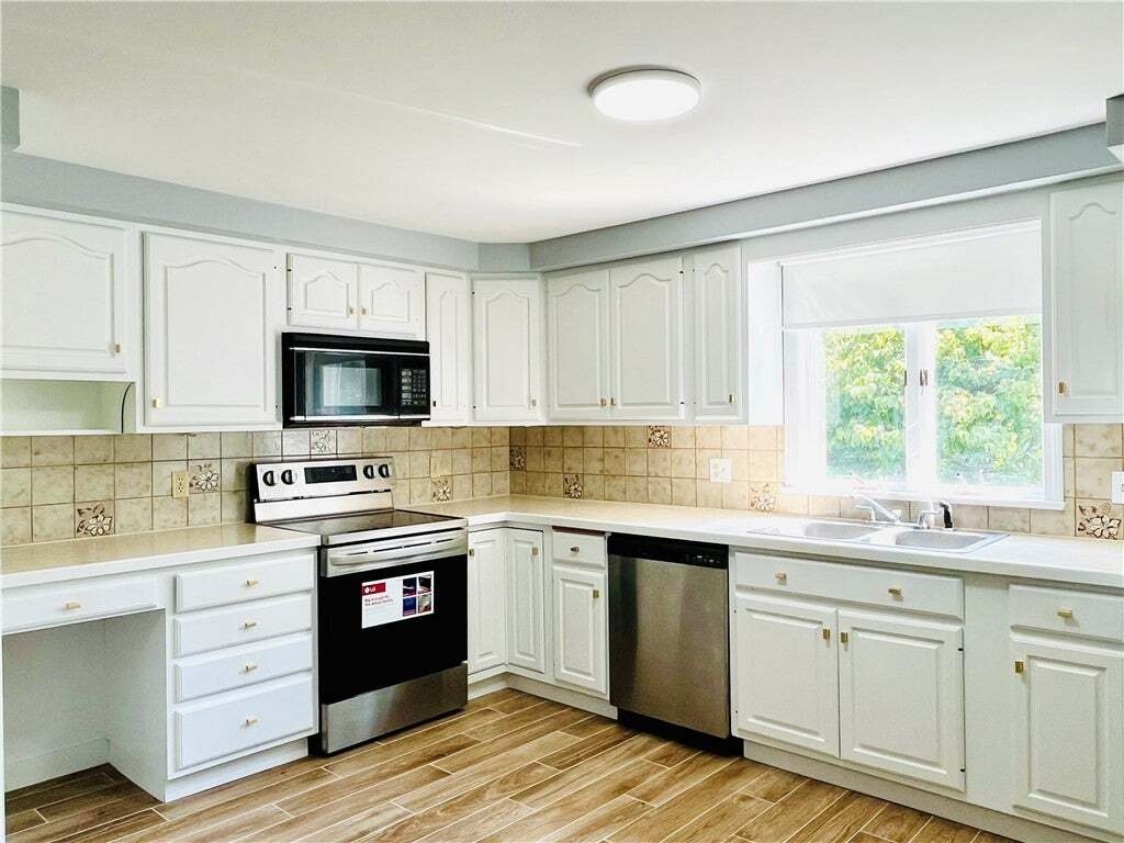 House in Barrington, Rhode Island, United States 4 - 18648936