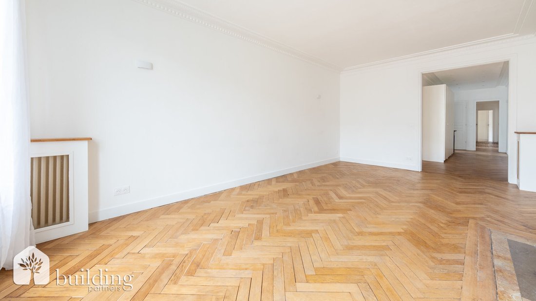 Apartment in La Fourche-Guy Môquet, Paris 17e Arrondissement, Paris 5 - 18649307