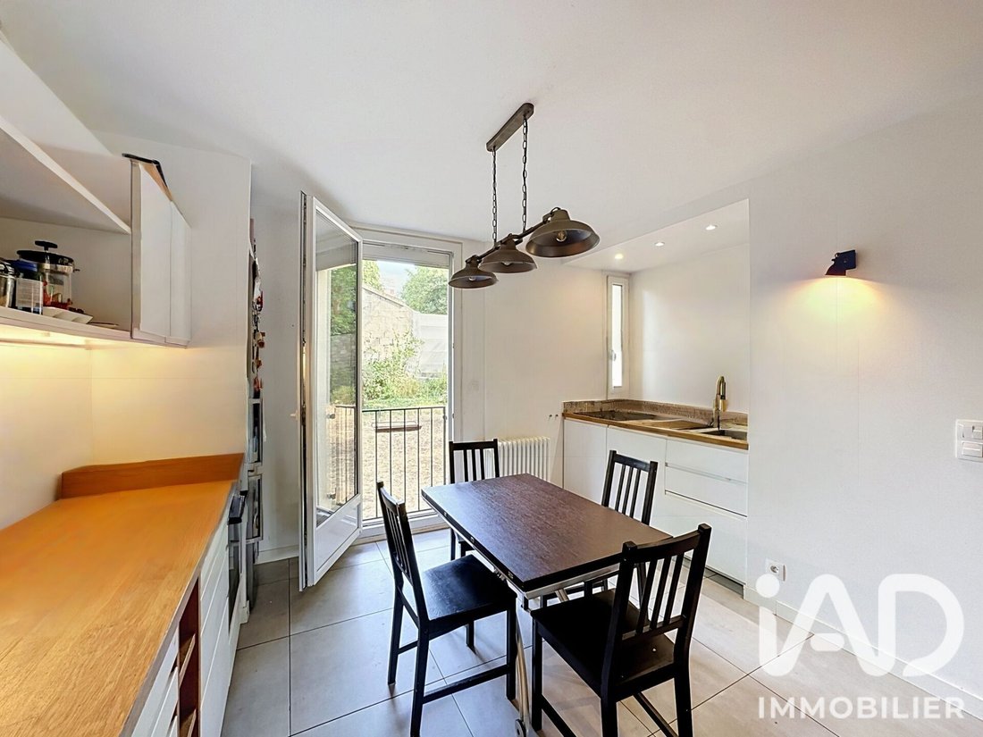 Apartment in Arrondissement of Bobigny, Ile-de-France, France 5 - 18650535