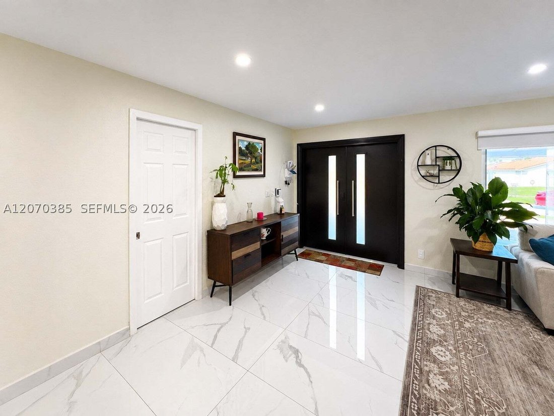 House in Miami, Florida, United States 3 - 18648782