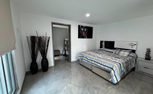 House in Santiago de Querétaro, Querétaro, Mexico 1