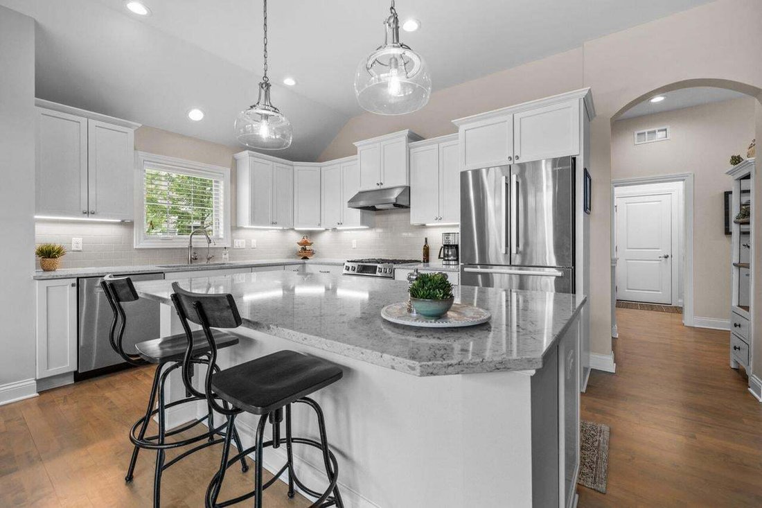 Condo in Okauchee Lake, Wisconsin, United States 3 - 18648851