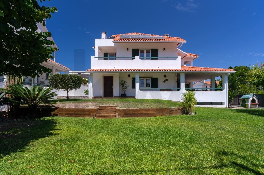 Townhouse in Charneca de Caparica e Sobreda, Setubal, Portugal 5 - 18649962