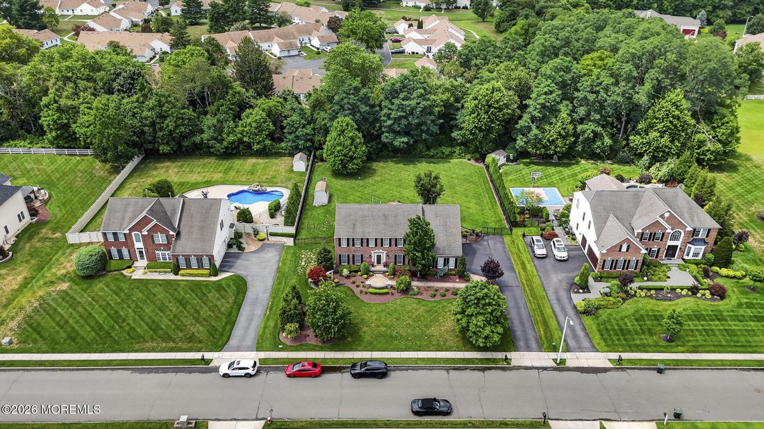 House in Freehold Township, New Jersey, United States 4 - 18648764