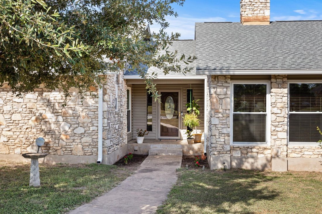 House in Manchaca, Texas, United States 2 - 18648771