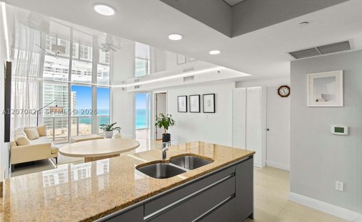 Appartement à Golden Beach, Floride, États-Unis 1