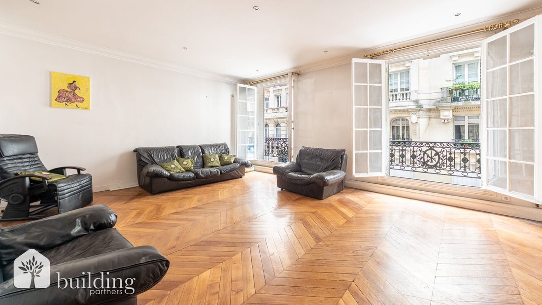 Apartment in La Fourche-Guy Môquet, Paris 17e Arrondissement, Paris 5 - 18649428