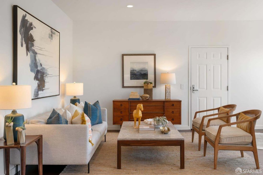 Condo in San Francisco, California, United States 3 - 18648693