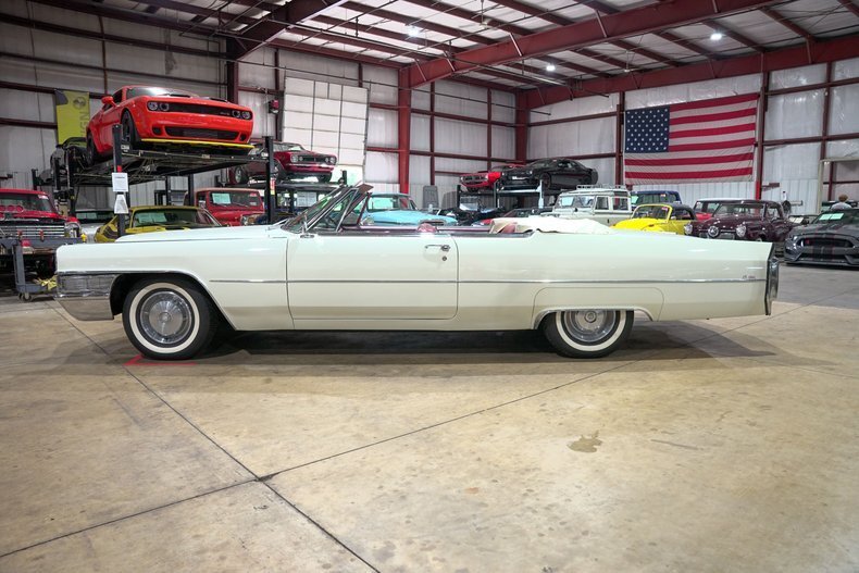 Cabriolet in Grand Rapids, United States 4 - 18649700