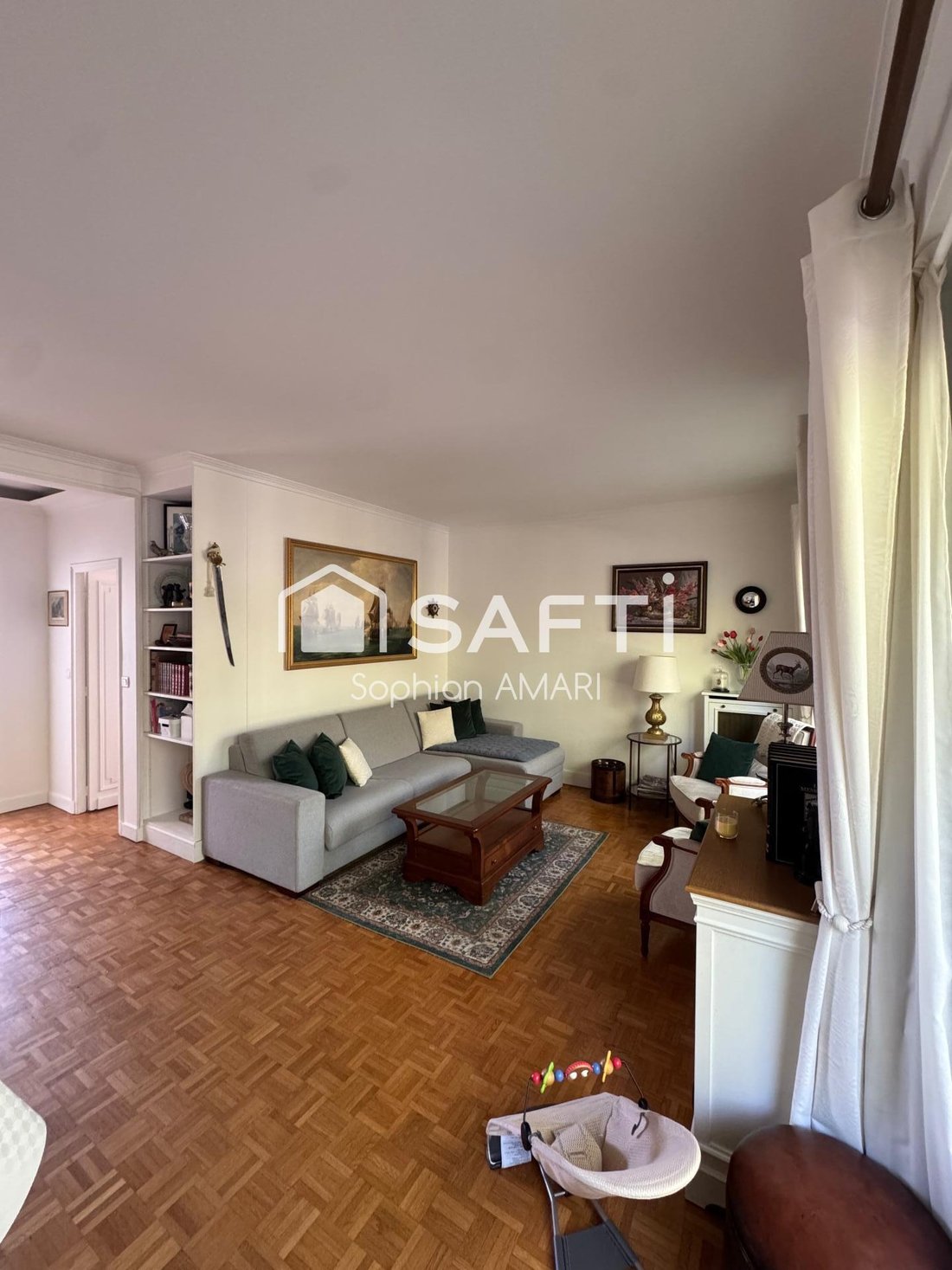 Apartment in Domaine National du Château, Versailles, France 2 - 18650381