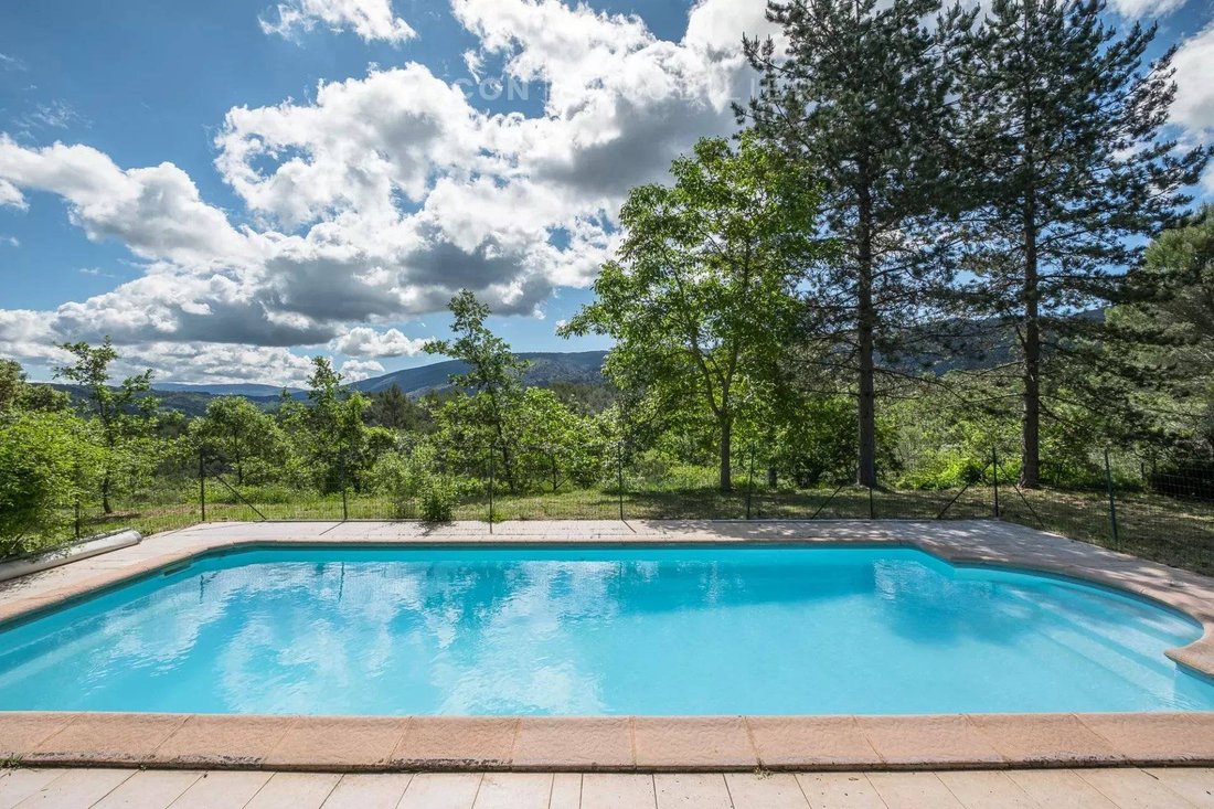House in Ménerbes, Provence-Alpes-Côte d'Azur, France 5 - 17953104