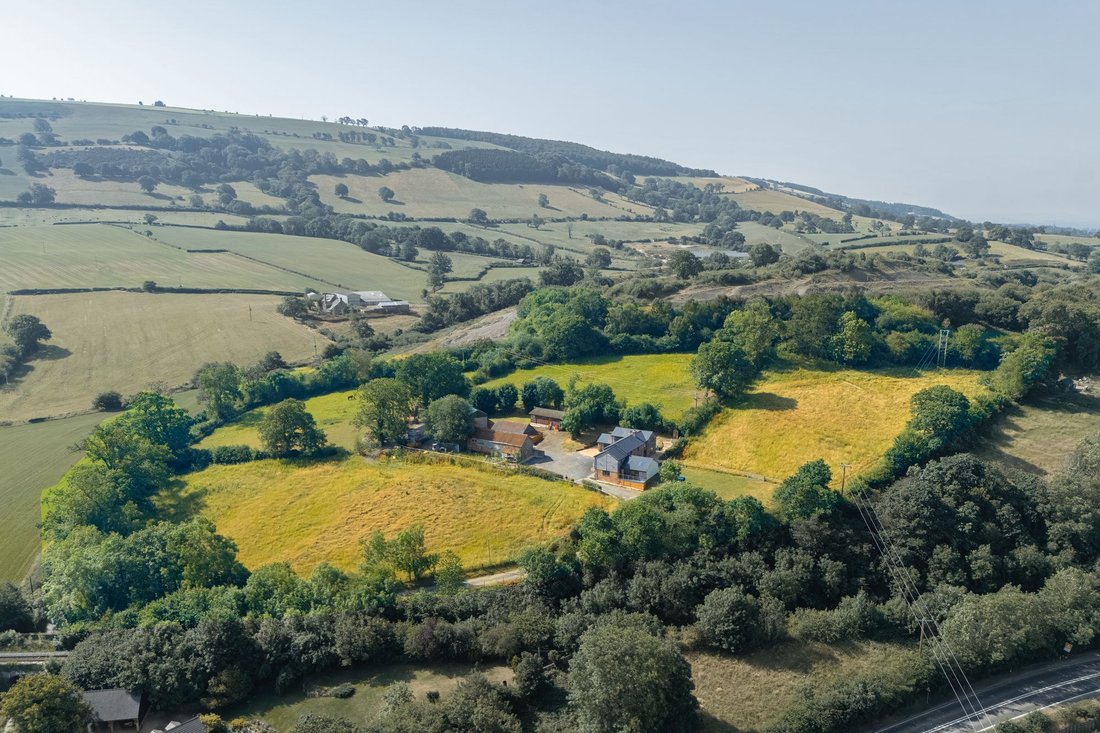 House in Trewern, Wales 2 - 18650316