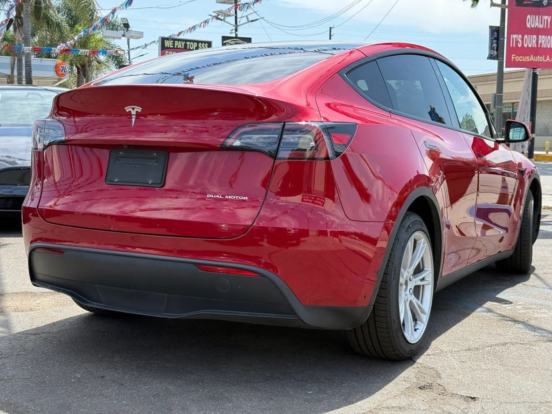 Suv in El Monte, CA, United States 4 - 18650214