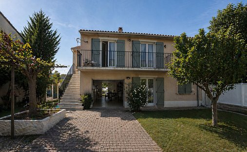 Villa in Zone Urbaine, Lambesc, France 1