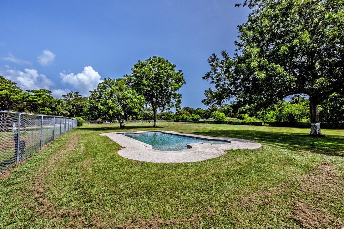 Farm Ranch in Baytown, Texas, United States 3 - 18650240