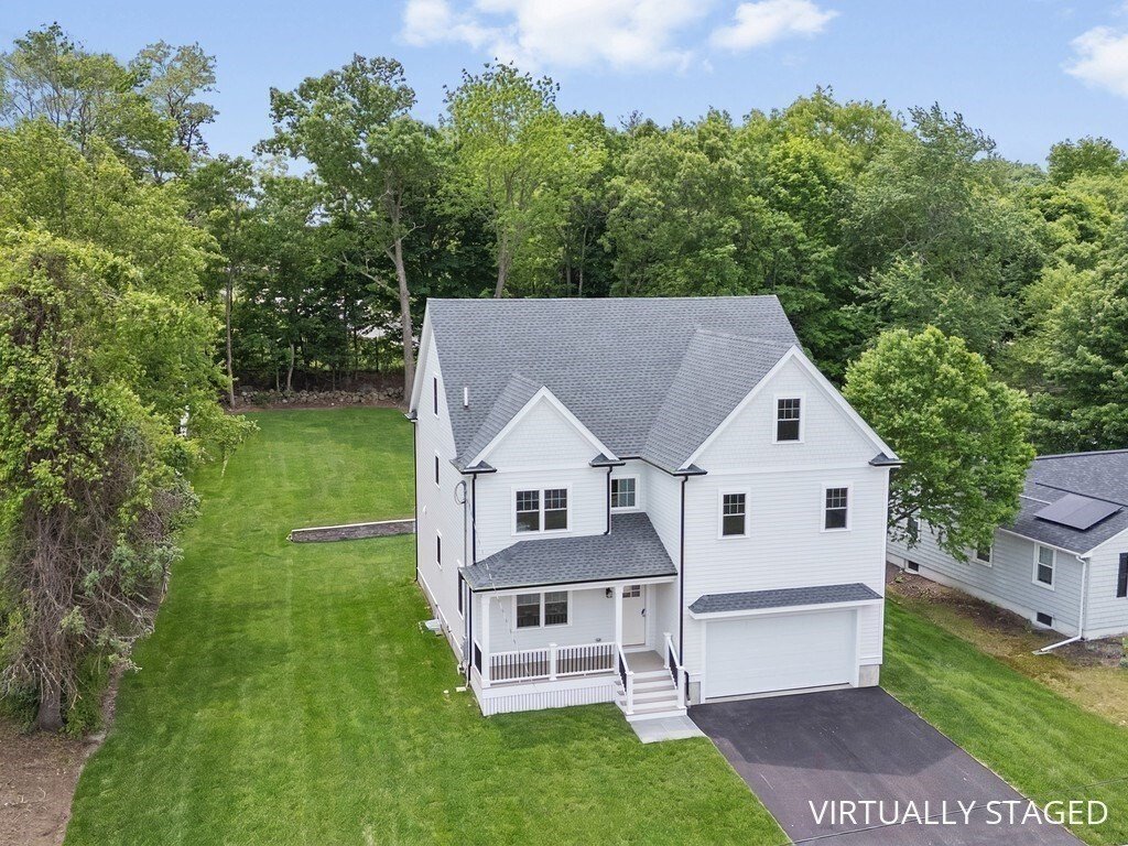 House in Waltham, Massachusetts, United States 3 - 18064158
