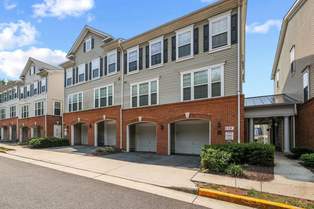 Townhouse in Hybla Valley, Virginia, United States 1 - 18650414