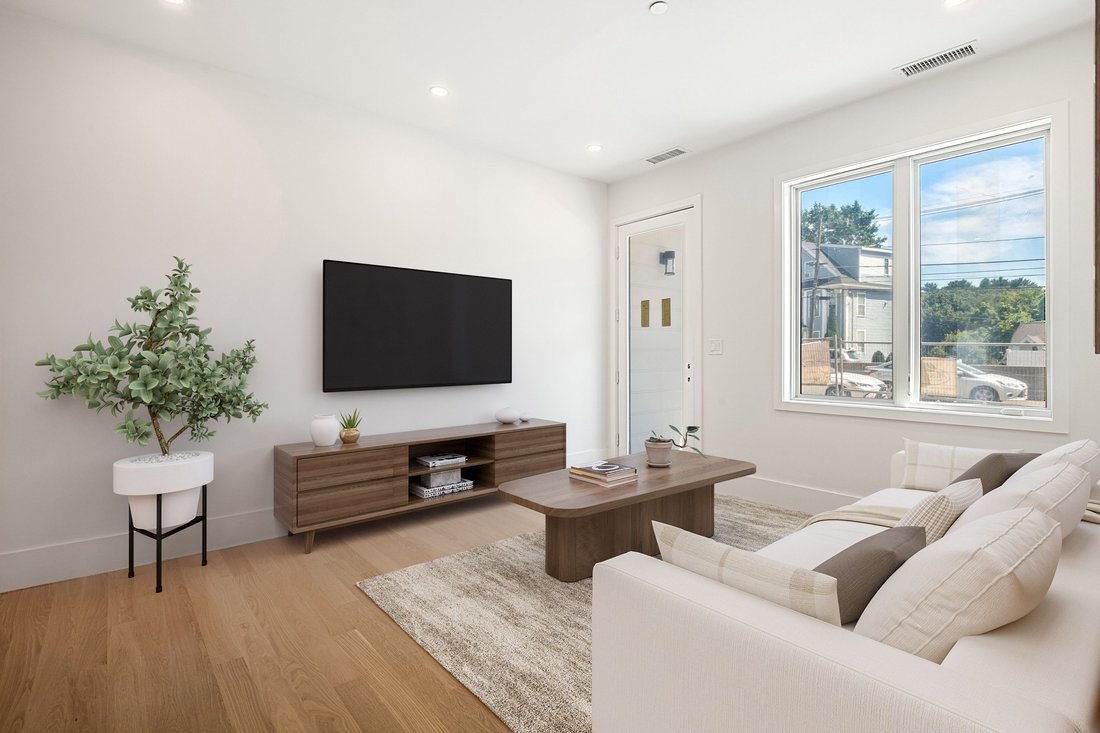 Condo in Newton, Massachusetts, United States 2 - 18650448