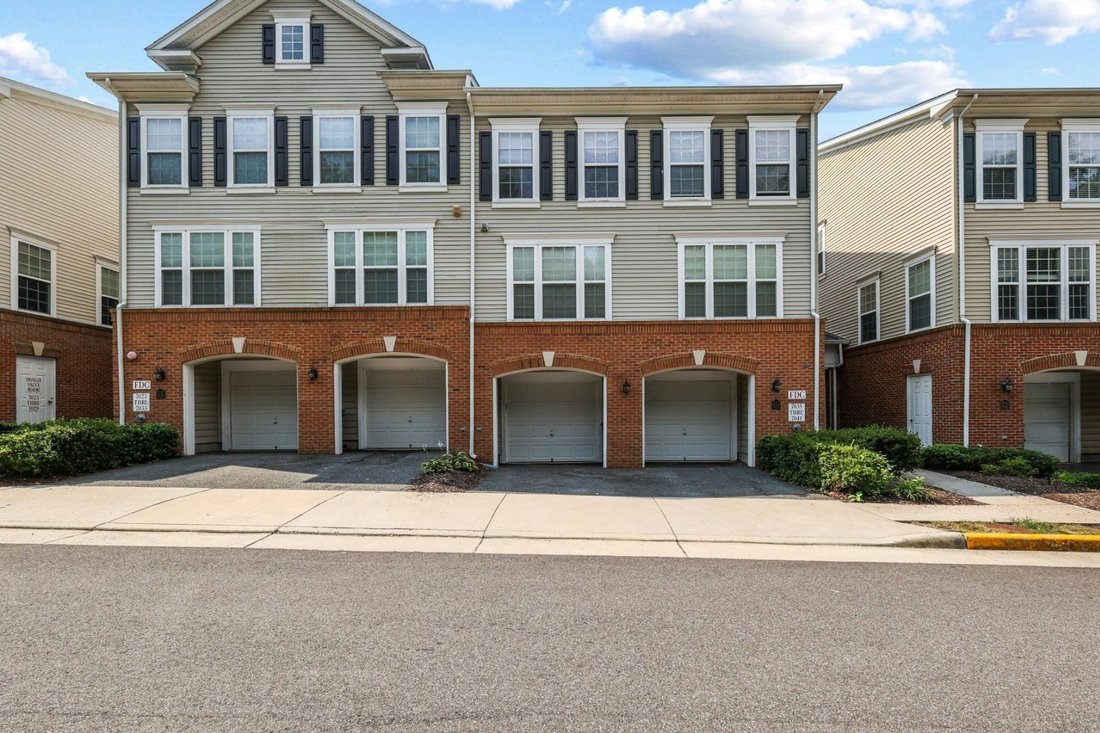 Townhouse in Hybla Valley, Virginia, United States 2 - 18650414