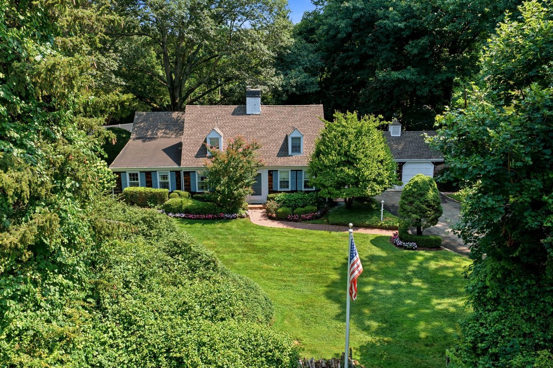 House in Muttontown, New York, United States 2 - 18636945