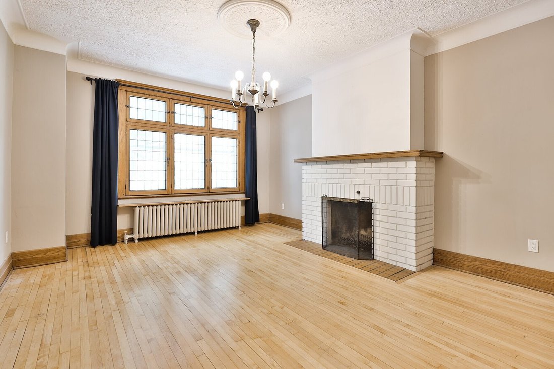 House in Montréal, Quebec, Canada 5 - 18650451