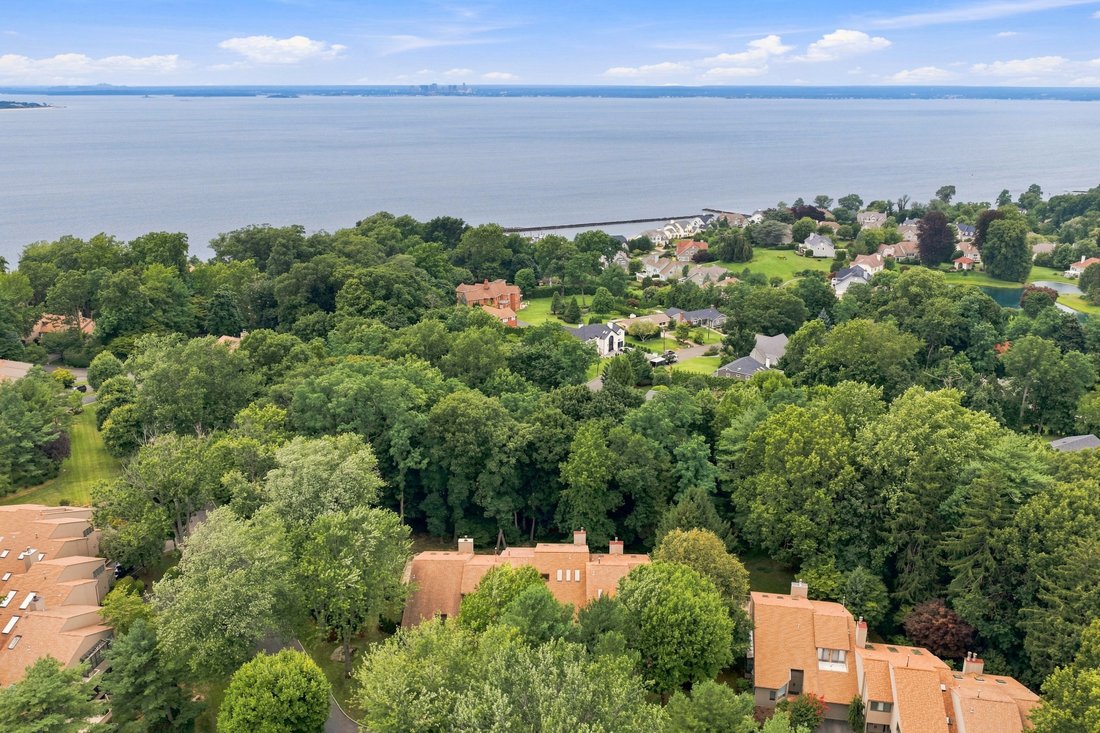 Condo in Glen Cove, New York, United States 2 - 18650440